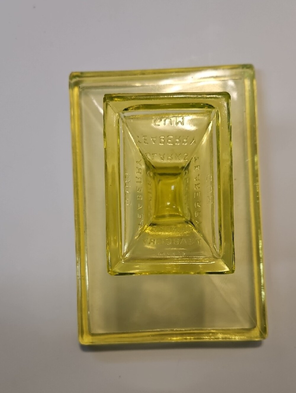 VASELINE GLASS ADVERTISING STAND CLARK'S TEABERRY GUM - Picture 3 of 8